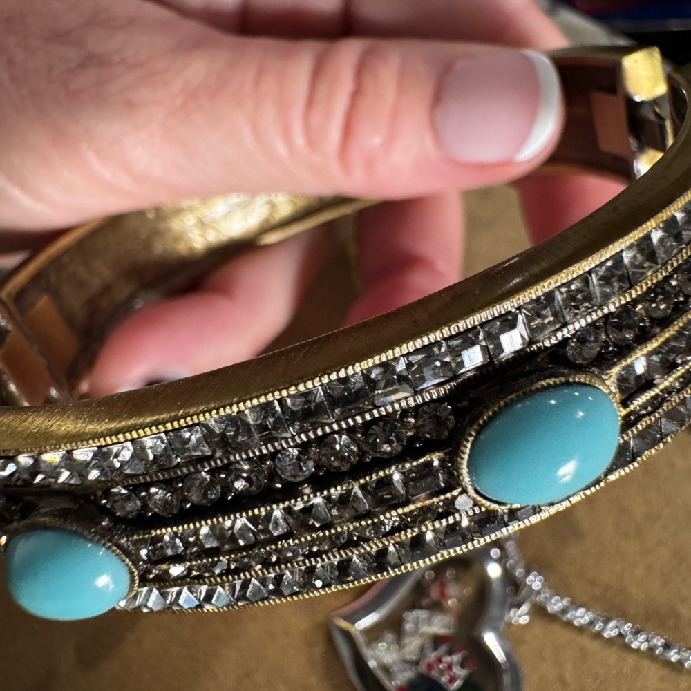 Heidi Daus Elegant Turquoise and Silver Bracelet - Picture 13 of 13
